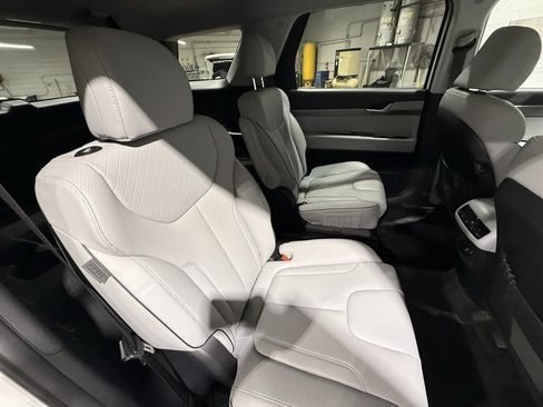 Used 2025 Hyundai Palisade SEL image 37