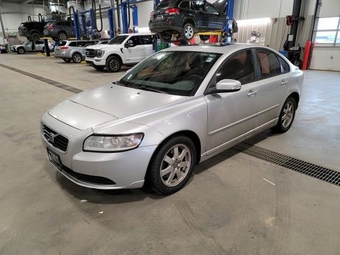 Used 2009 Volvo S40 2.4i image 3