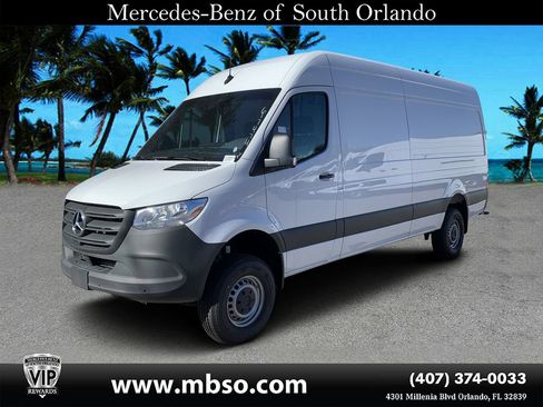 Used 2023 Mercedes-Benz Sprinter 2500 image 5