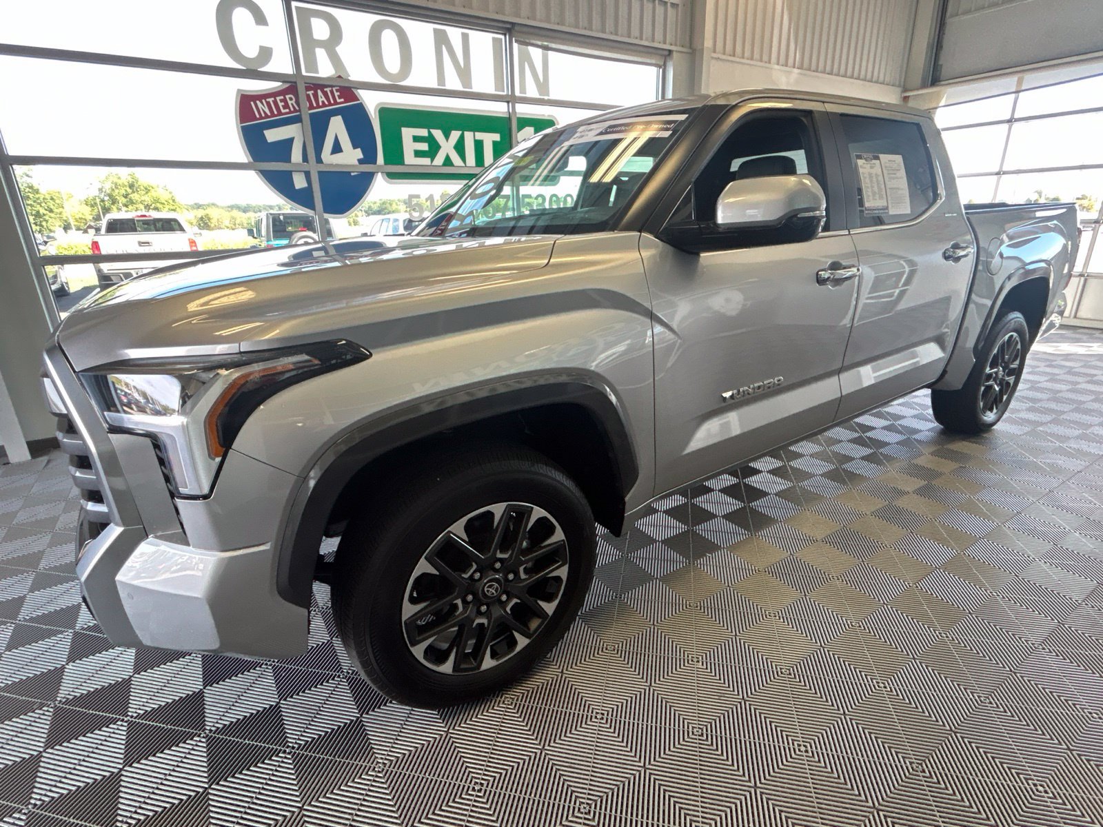 Used 2026 Toyota Tundra Limited AWD/4WD image 3