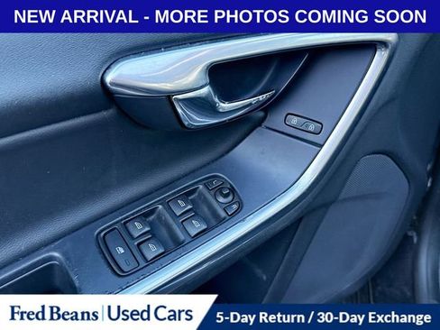Used 2015 Volvo V60 T5 Premier image 9