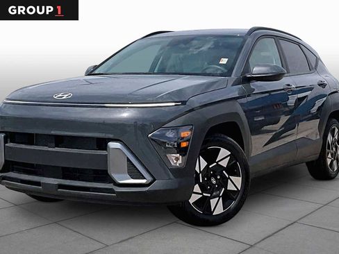 Used 2025 Hyundai Kona SEL image 1