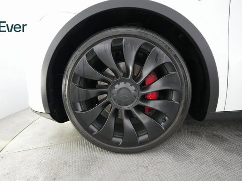 Used 2022 Tesla Model Y Performance AWD/4WD image 18