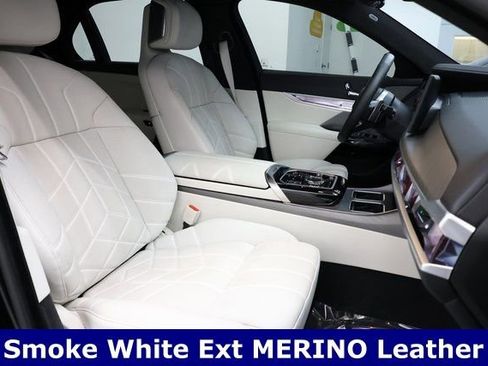 Used 2024 BMW 760i xDrive w/ Executive Package AWD/4WD image 14