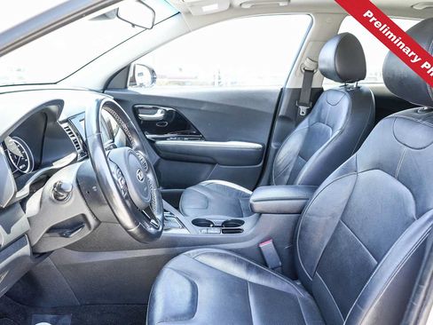 Used 2017 Kia Niro Touring w/ Advanced Technology Package FWD image 14