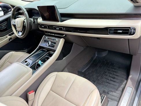Used 2021 Lincoln Aviator Grand Touring w/ Elements Package Plus AWD/4WD image 31