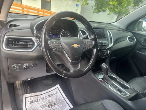 Used 2021 Chevrolet Equinox LT FWD image 19