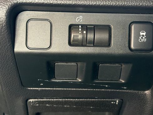 Used 2015 Subaru Forester 2.5i image 35