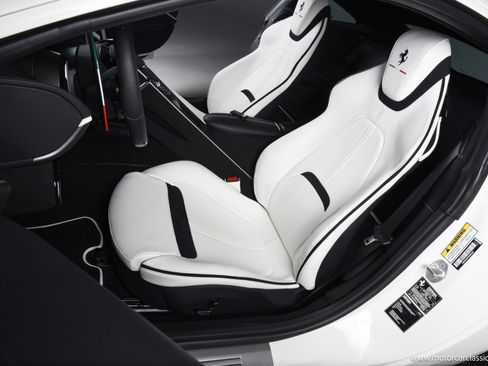 Used 2024 Ferrari Roma image 22