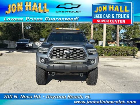 Used 2023 Toyota Tacoma TRD Off-Road w/ TRD Premium Off Road Package AWD/4WD image 15