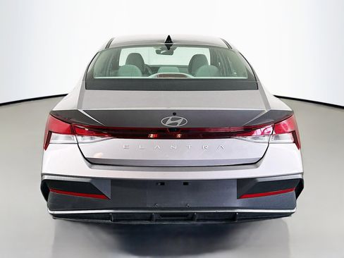 Certified 2024 Hyundai Elantra SEL image 6