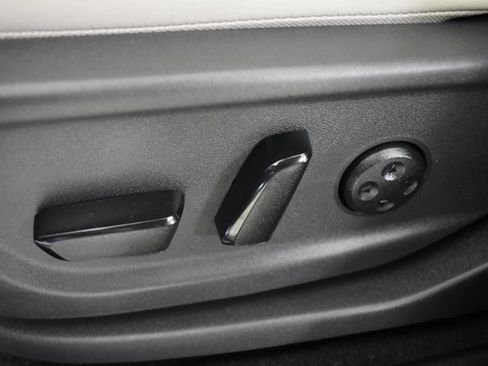 Certified 2023 Nissan Ariya ENGAGE e-4ORCE image 13