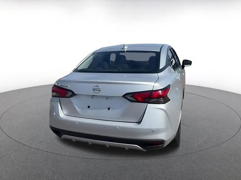 Used 2025 Nissan Versa SV image 14