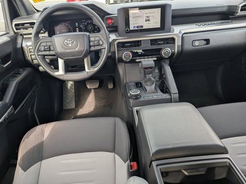 Used 2025 Toyota Tacoma TRD Off-Road image 19
