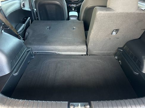 Used 2024 Kia Soul LX w/ Option Group 015 FWD image 14