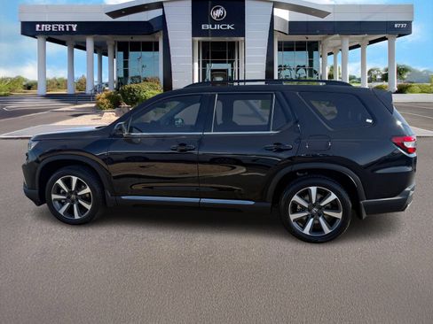 Used 2025 Honda Pilot Touring image 7