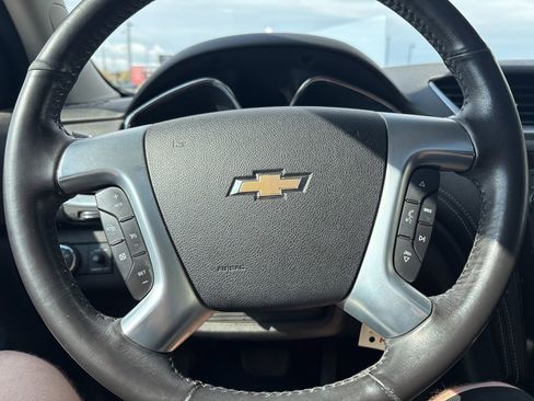 Used 2017 Chevrolet Traverse Premier image 17