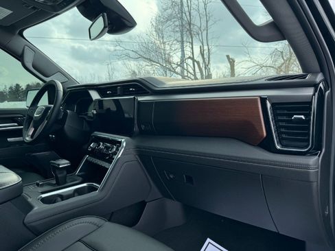 Used 2024 GMC Sierra 1500 Denali image 19