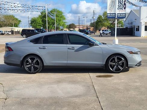 Used 2024 Honda Accord Sport image 8