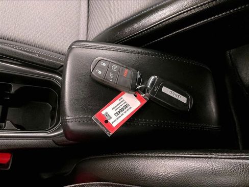 Used 2023 Jeep Compass Latitude w/ Convenience Group AWD/4WD image 29