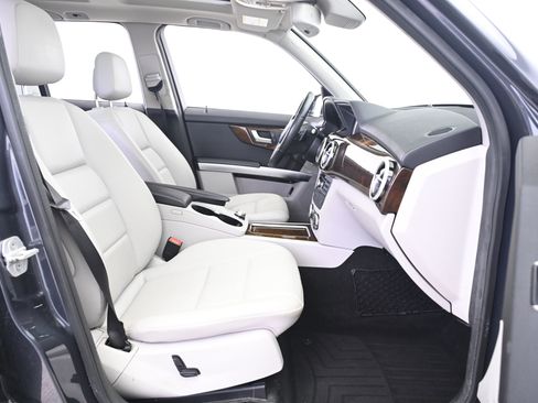 Used 2015 Mercedes-Benz GLK 350 4MATIC image 23