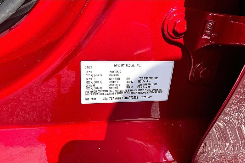 Used 2024 Tesla Model Y Long Range AWD/4WD image 19