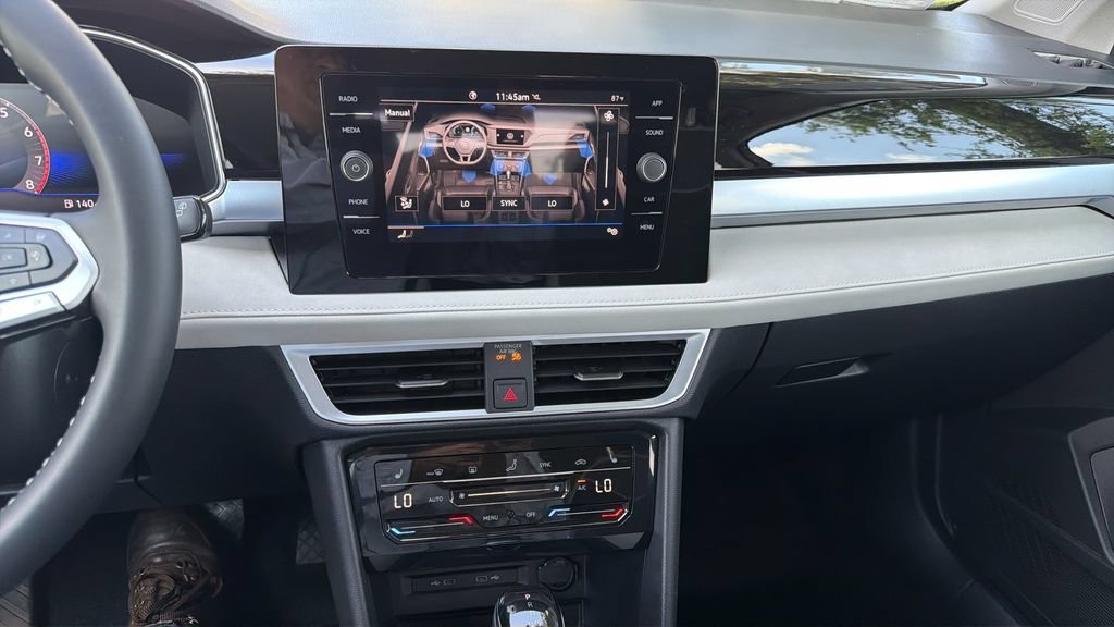 New 2026 Volkswagen Taos SE FWD image 19