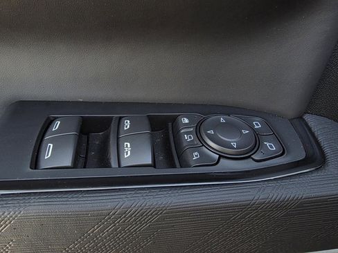 Used 2026 GMC Sierra 2500 AT4X image 12