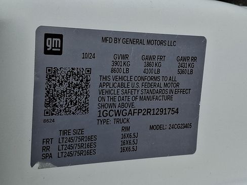Certified 2024 Chevrolet Express 2500 w/ Driver Convenience Package RWD image 26