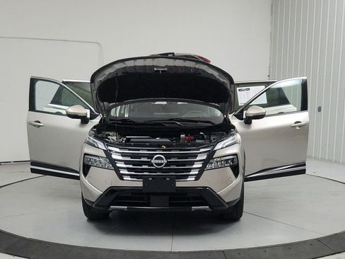 Used 2026 Nissan Rogue Platinum w/ Platinum Premium Package AWD/4WD image 10