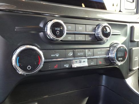 Certified 2021 Ford F150 XLT w/ Equipment Group 302A High image 18