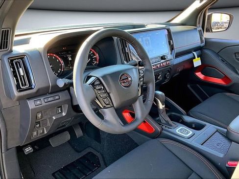 New 2026 Nissan Frontier PRO-4X w/ Pro-4x Convenience Package image 7