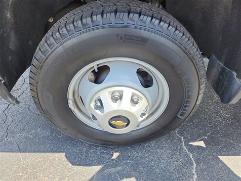 Used 2023 Chevrolet Silverado 3500 W/T image 24