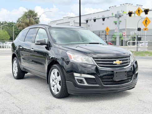 Used 2016 Chevrolet Traverse LT w/ Style and Technology Package AWD/4WD image 7
