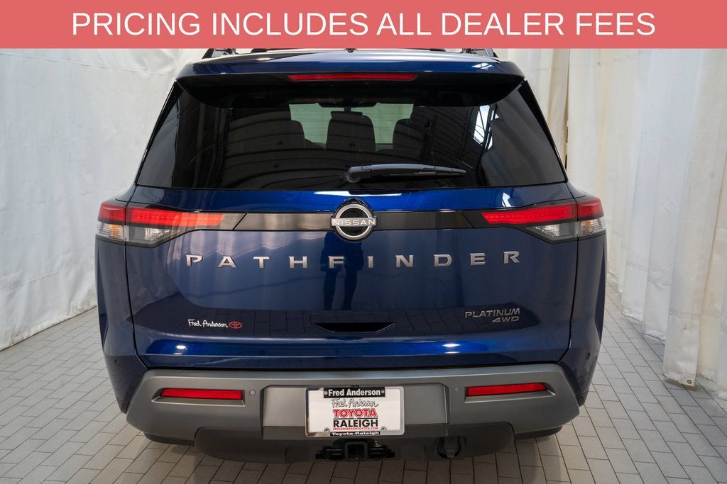 Used 2026 Nissan Pathfinder Platinum w/ Cargo Package AWD/4WD image 4