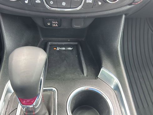 Used 2023 Chevrolet Traverse RS AWD/4WD image 15