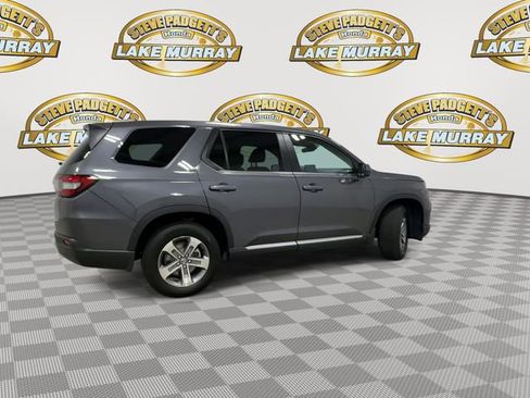 Used 2025 Honda Pilot EX-L image 3