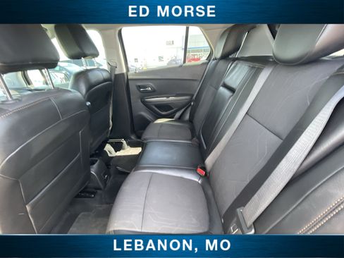 Certified 2020 Chevrolet Trax LT w/ LT Convenience Package FWD image 22