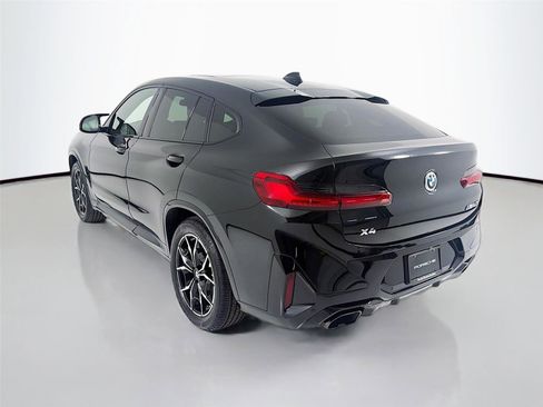 Used 2023 BMW X4 M40i w/ Premium Package image 3