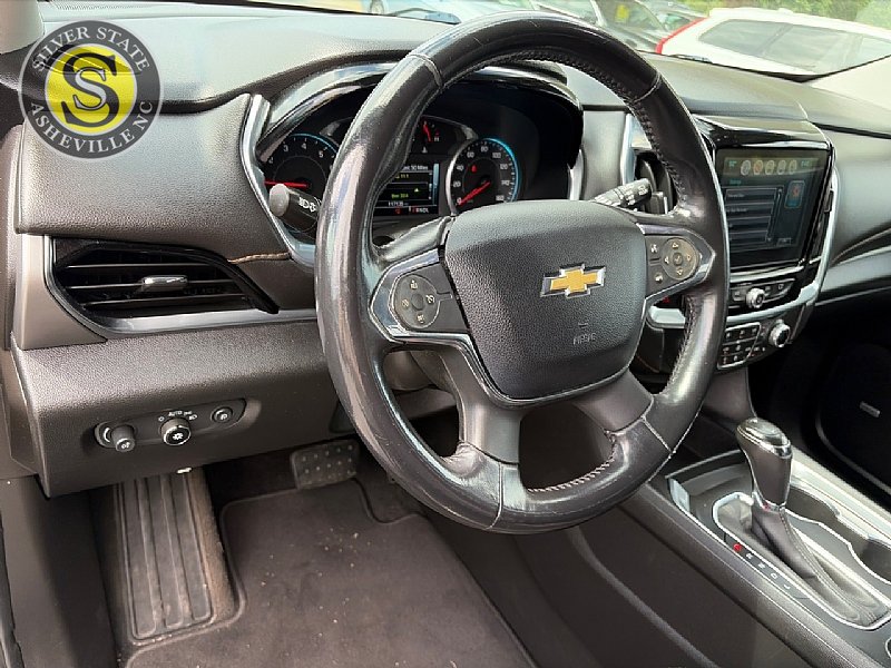 Used 2019 Chevrolet Traverse RS w/ LPO, Floor Liner Package FWD image 22