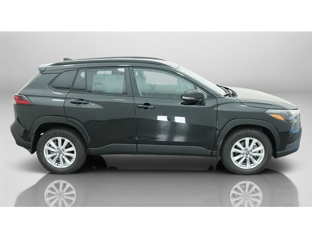 New 2026 Toyota Corolla Cross LE FWD image 11