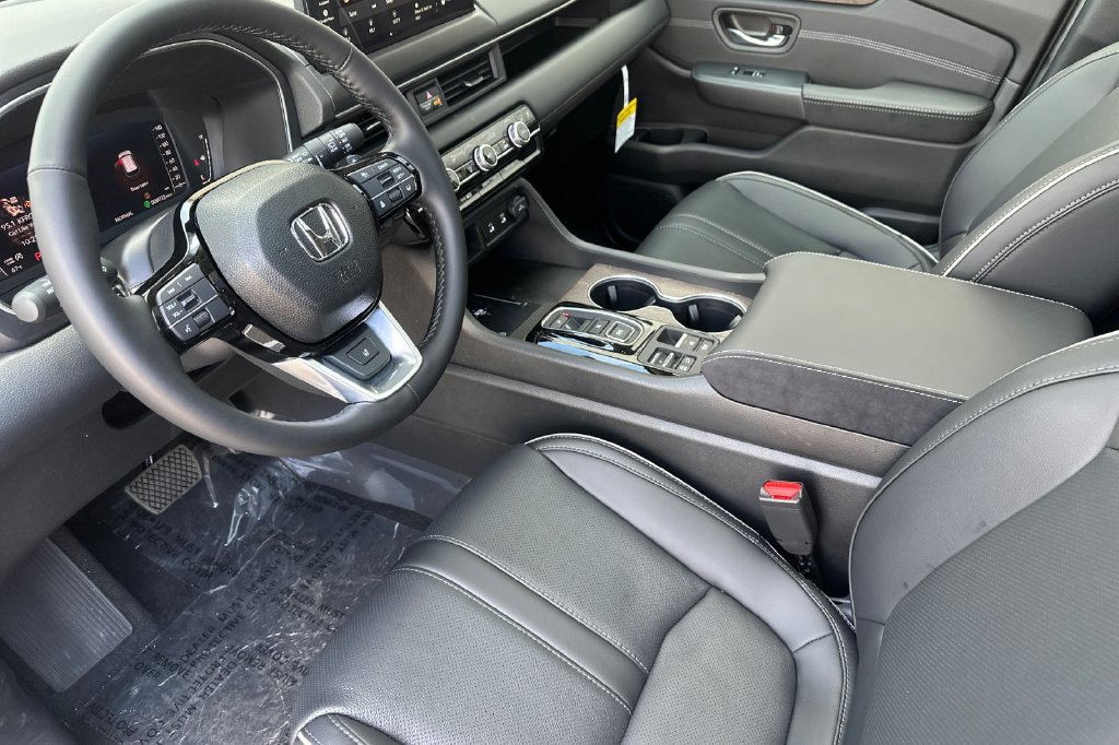 New 2026 Honda Pilot Elite image 3