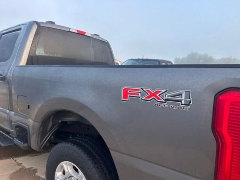 Used 2025 Ford F250 XLT w/ FX4 Off-Road Package AWD/4WD image 9