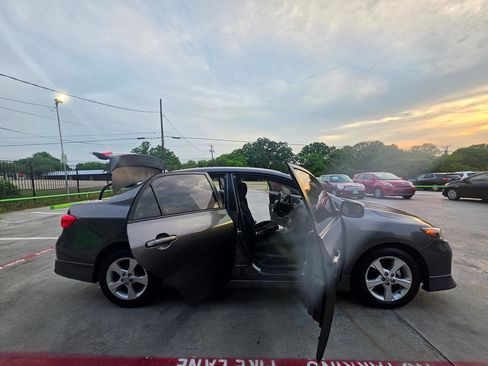 Used 2012 Toyota Corolla S FWD image 47