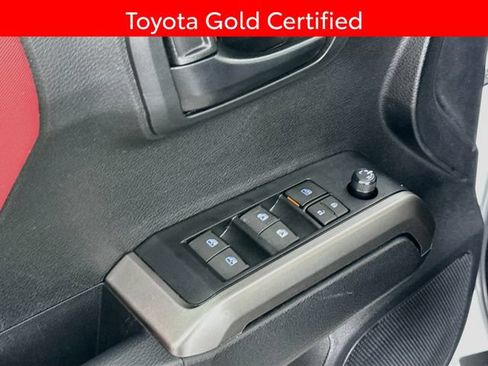 Certified 2023 Toyota Tacoma SR5 AWD/4WD image 18