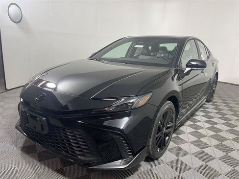 New 2026 Toyota Camry SE w/ Convenience Package AWD/4WD image 3