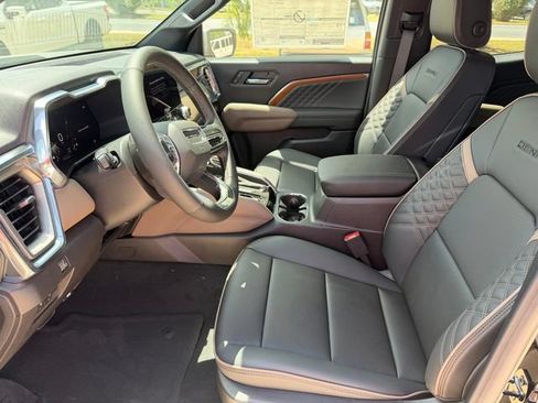 New 2026 GMC Canyon Denali AWD/4WD image 11