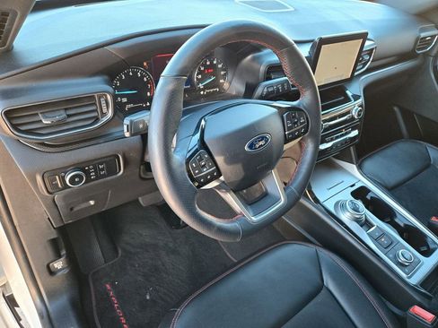 Used 2023 Ford Explorer ST-Line w/ Class IV Trailer Tow Package image 11