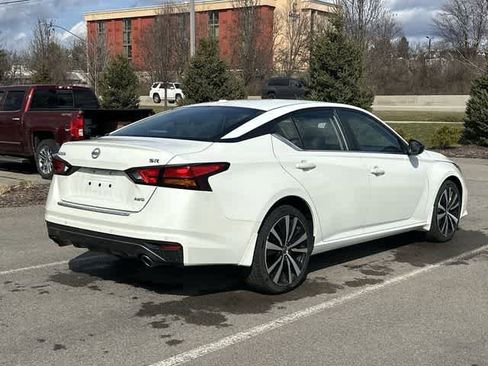 Used 2021 Nissan Altima 2.5 SR w/ SR Premium Package image 23