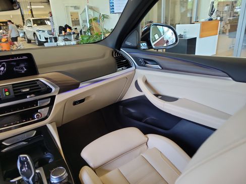Used 2021 BMW X4 xDrive30i w/ Executive Package AWD/4WD image 19